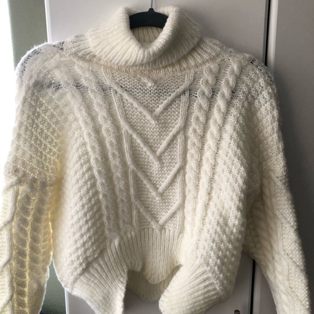 SALE!! HP!! 🎉🎉🎉🎉Ivory Sweater w/Turtleneck - Picture 4 of 4